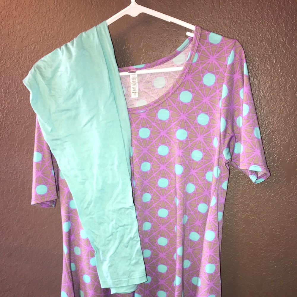 LuLaRoe Perfect Tee and Leggings